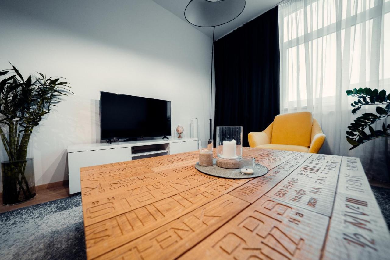 Tiffany Apartment Hotel Bratislava Extérieur photo