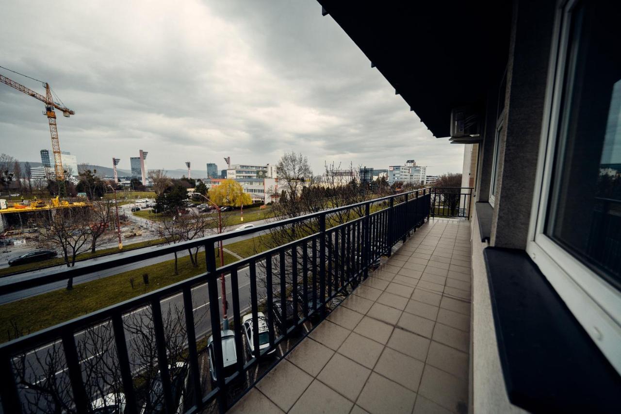 Tiffany Apartment Hotel Bratislava Extérieur photo